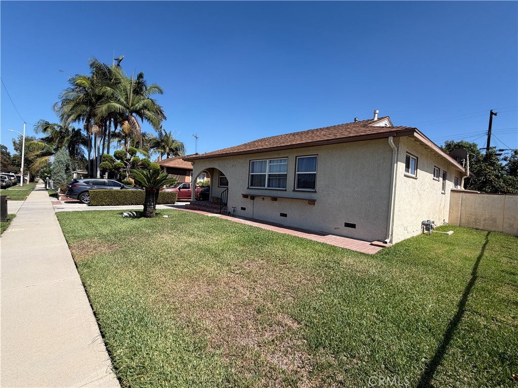 824 Meeker Avenue