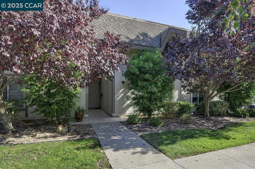 ROSSMOOR - Residential