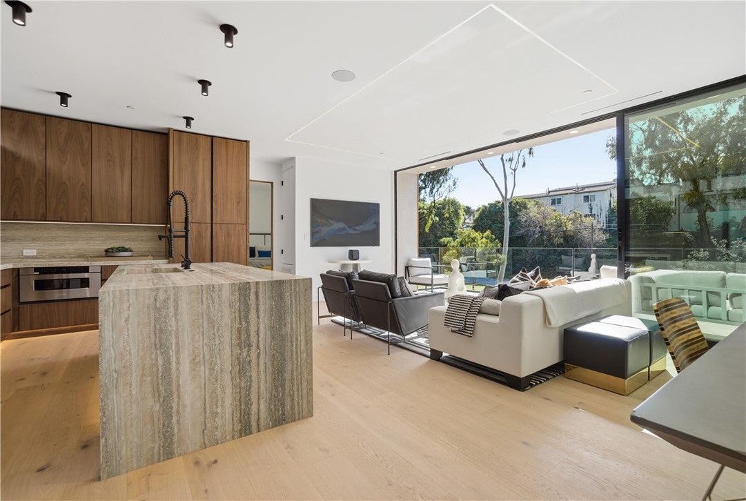 2910 Bayside, Corona Del Mar CA 92625 - Photo 7