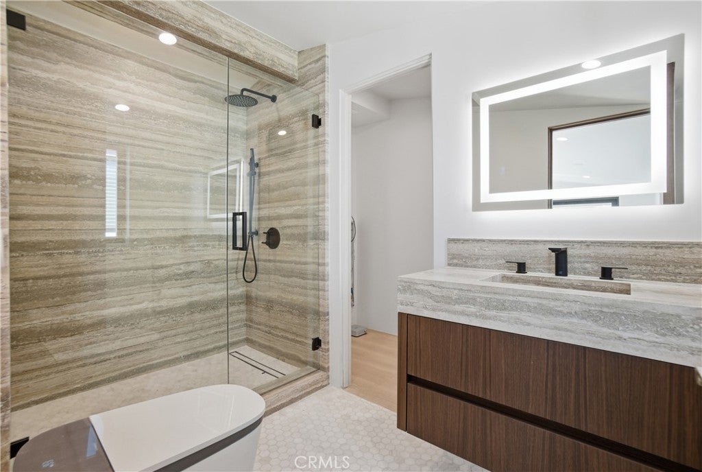 2910 Bayside, Corona Del Mar CA 92625 - Photo 16