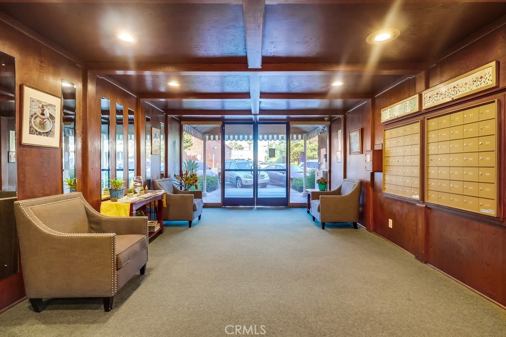 3565 Linden Avenue 255