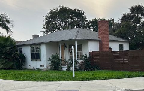 4549 Walnut Long Beach CA 90807