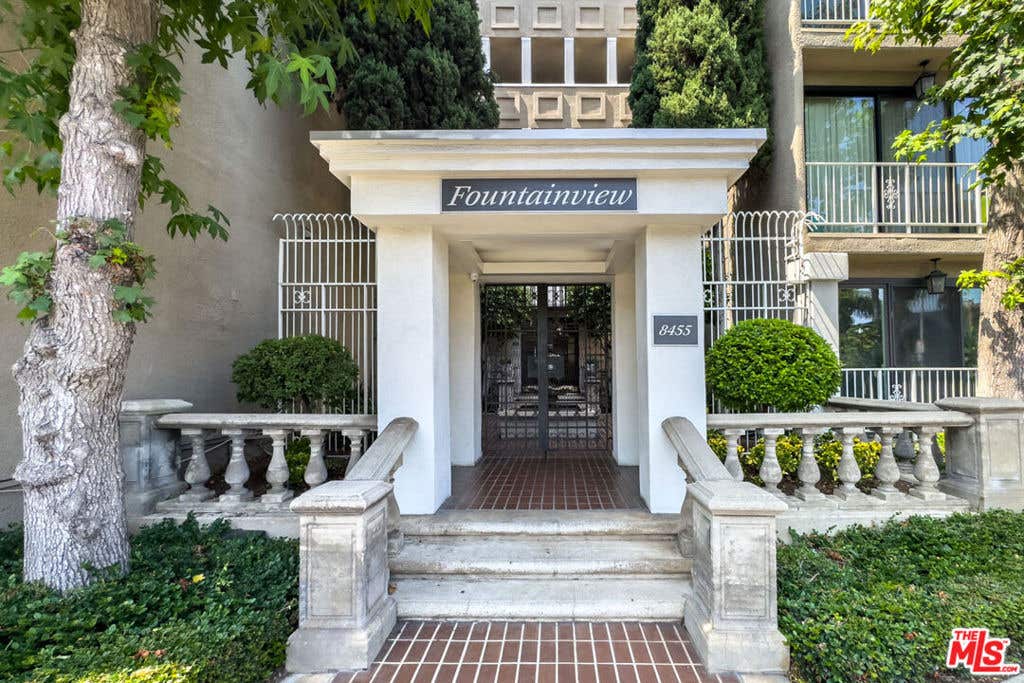 Photo of 8455 Fountain Avenue #518, West Hollywood, CA 90069 (MLS # 26855569)