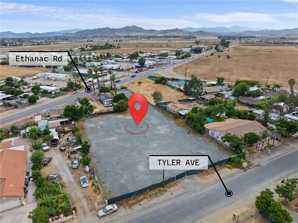 LOCATION! LOCATION! Zone Commercial Use BP ,the land compose of 4 lots all to be sold together. each lot has its unique APN. It has many Potential uses such as Hardware and building Supplies stores, light manufacturing, recycling collection and processing facility. Other Conditional uses : Contractor landscape, Building materials yard, Construction Yard , Equipment sales and rentals, Motor Vehicles repair shop, Storage Services and many more uses. The location is perfect near shopping centers and many well stablish businesses around it. The land is all fenced. Utilities on the street , Utilities Maybe on the property in one of the parcels. Easy access to 1215 for your convenience. Don't missed out!