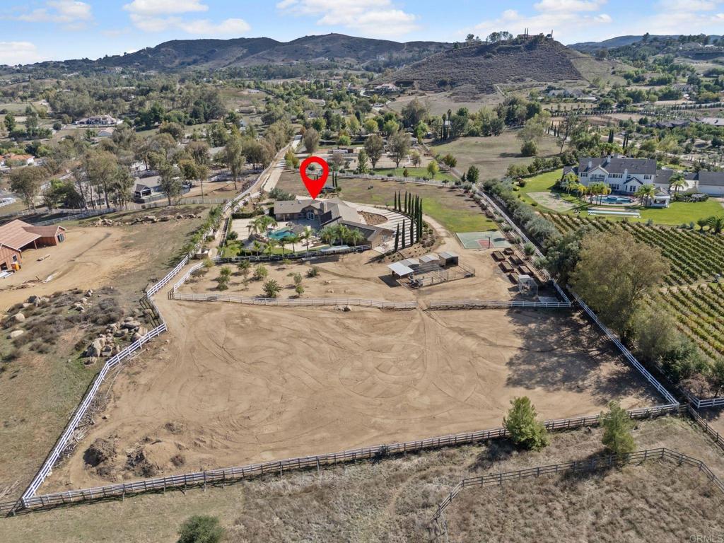 37789 Avenida La Cresta