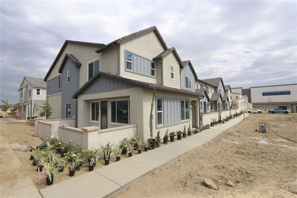 Photo of 3580 S. Eichler Paseo, Ontario, CA 91761 (MLS # OC25242526)