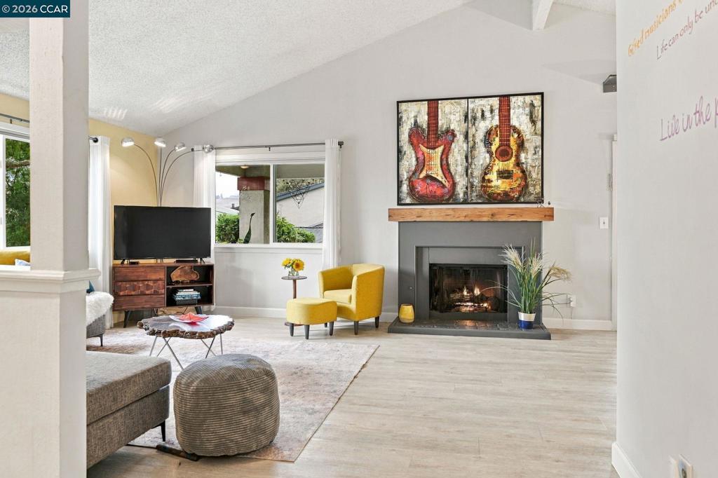 121 Rosario Ct