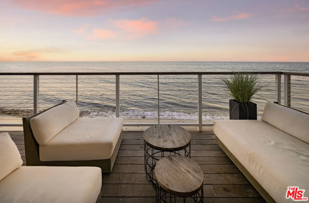 Santa Barbara, California 93108, United States, 2 Bedrooms Bedrooms, ,4 BathroomsBathrooms,Residential,Active,158702