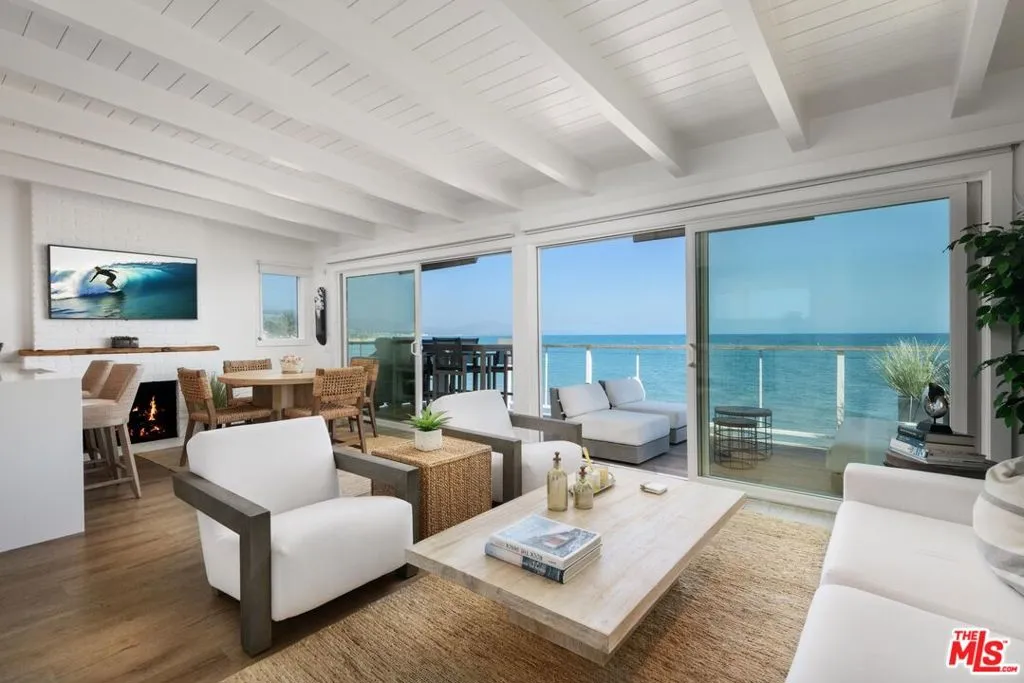 Santa Barbara, California 93108, United States, 2 Bedrooms Bedrooms, ,4 BathroomsBathrooms,Residential,Active,158702