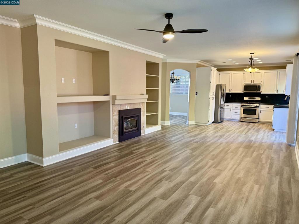 GREEN VALLEY LAK - Residential