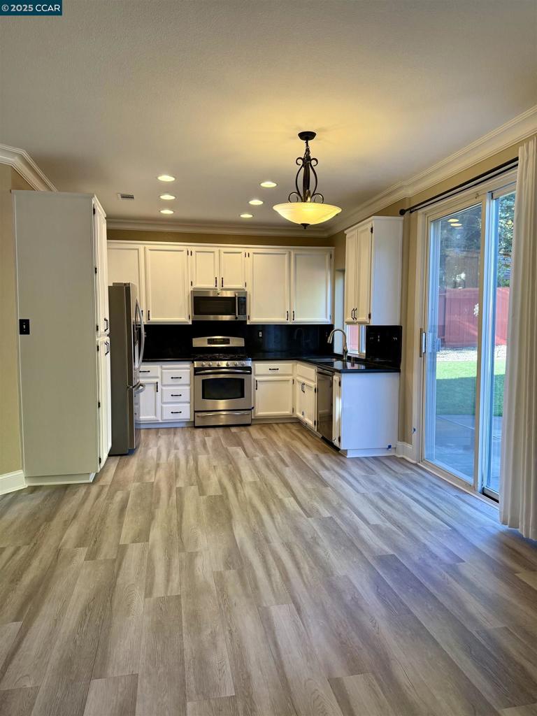 GREEN VALLEY LAK - Residential