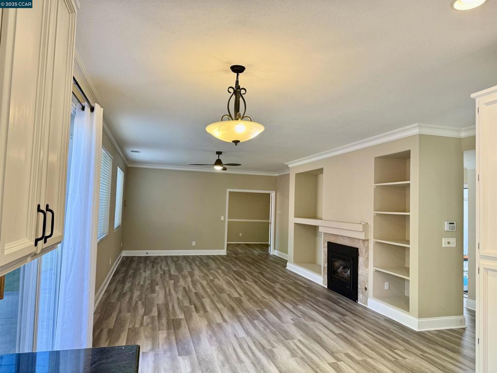 GREEN VALLEY LAK - Residential