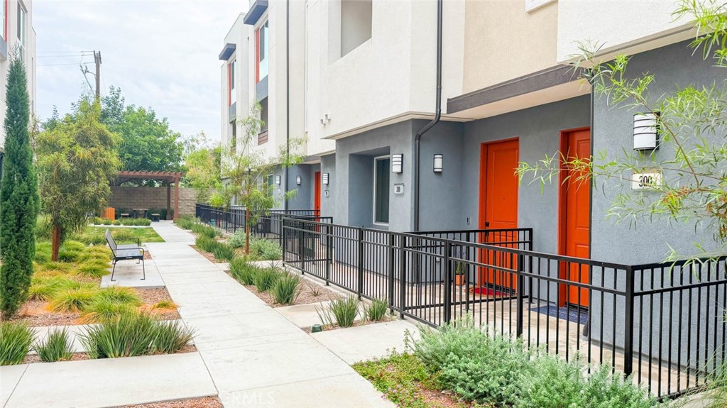 1814 E 1st Street 330