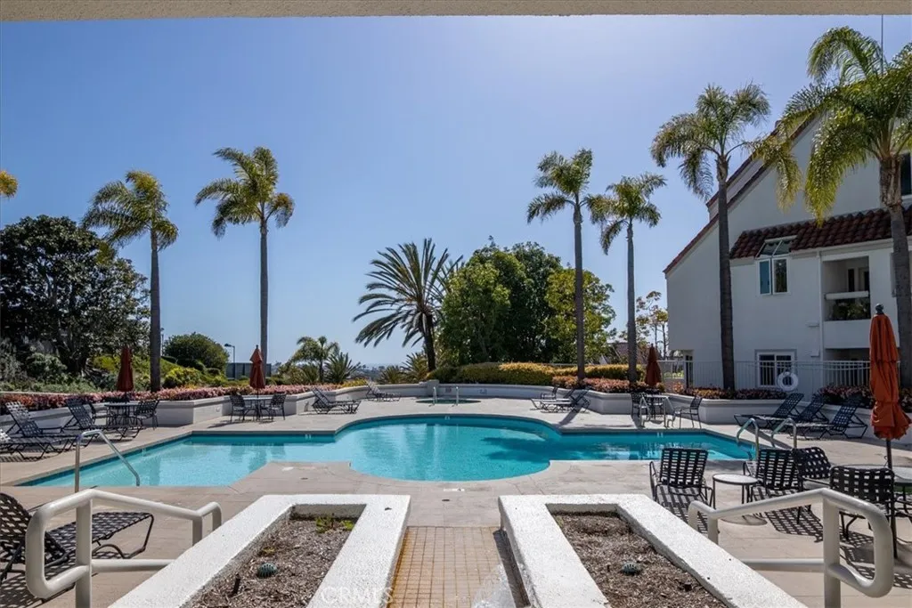 Dana Point, California 92629, United States, 3 Bedrooms Bedrooms, ,4 BathroomsBathrooms,Residential,Pending,103782