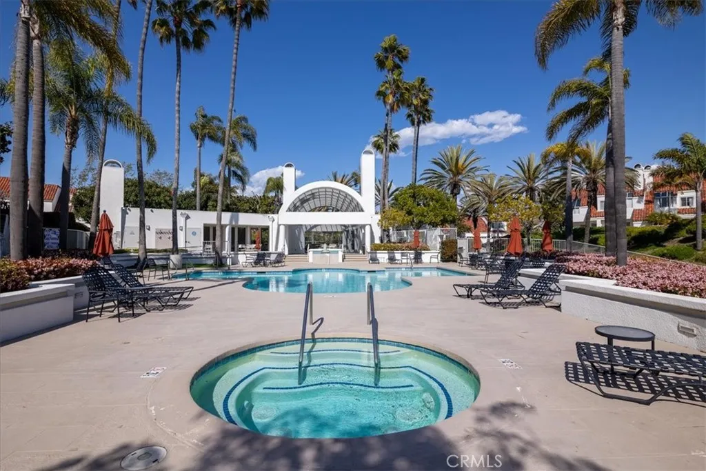 Dana Point, California 92629, United States, 3 Bedrooms Bedrooms, ,4 BathroomsBathrooms,Residential,Pending,103782