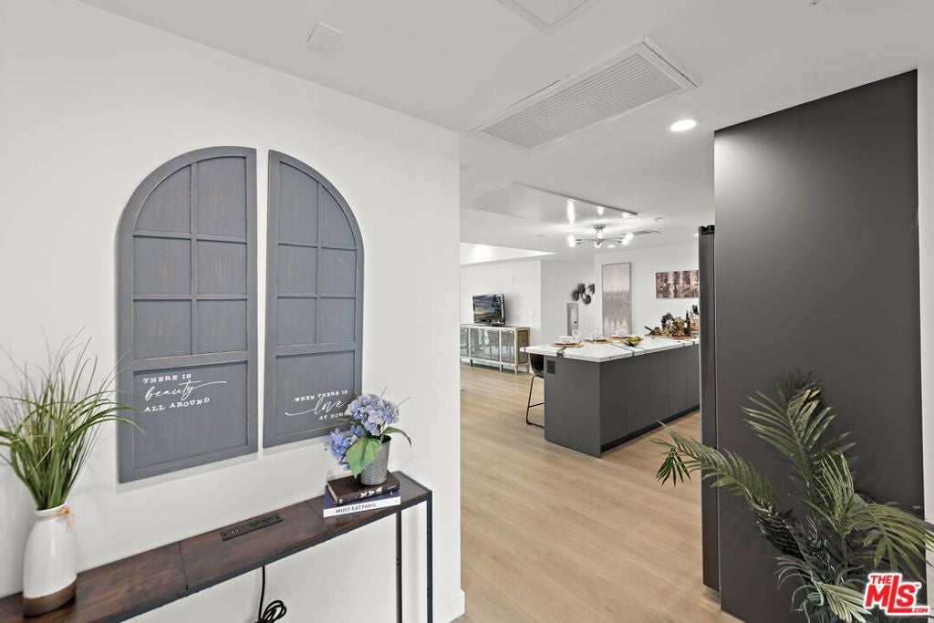 321 S Oxford Ave AVE 603, Los Angeles CA 90020