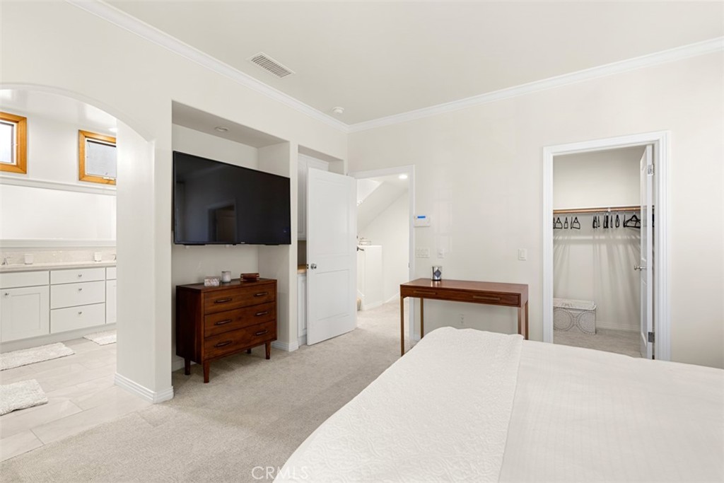 Corona del Mar South of PCH (CDMS) - Residential Lease