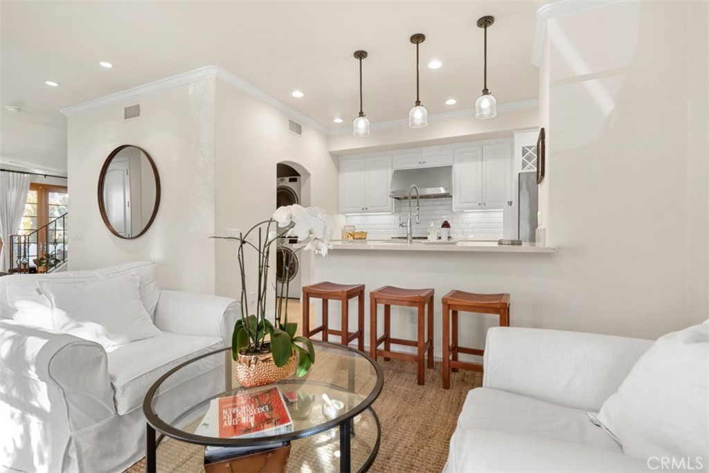 Corona del Mar South of PCH (CDMS) - Residential Lease