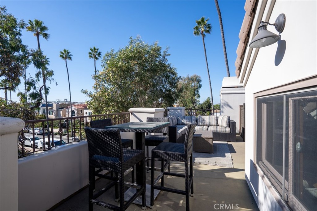 Corona del Mar South of PCH (CDMS) - Residential Lease