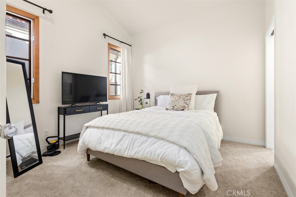 Corona del Mar South of PCH (CDMS) - Residential Lease