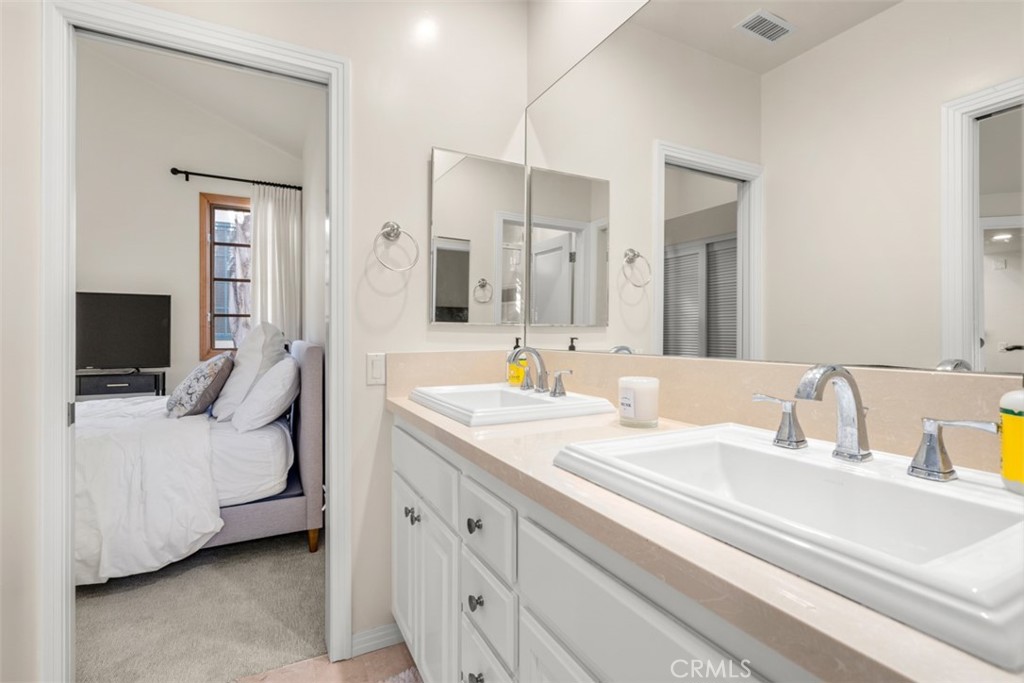 Corona del Mar South of PCH (CDMS) - Residential Lease