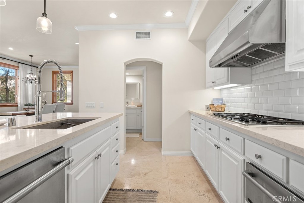 Corona del Mar South of PCH (CDMS) - Residential Lease