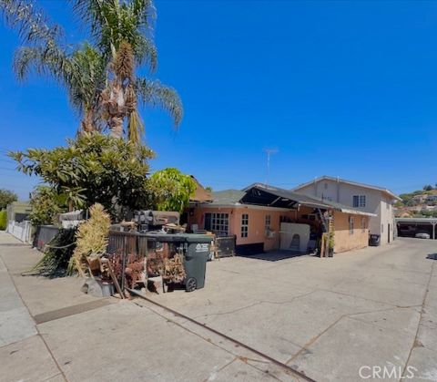 Photo of 3844 Whiteside Street, East Los Angeles, CA 90063 (MLS # DW25154724) Photo of 3844 Whiteside Street, East Los Angeles, CA 90063 (MLS # DW25154724)