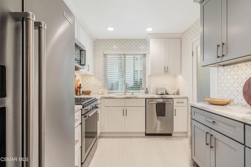 31556 Agoura Road