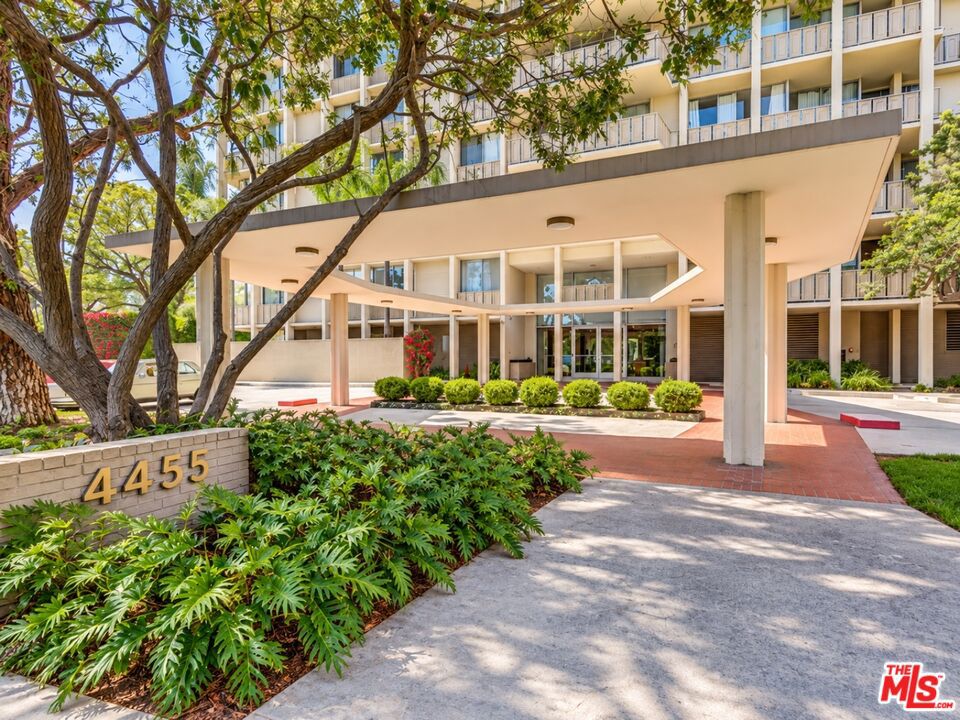 4455 Los Feliz Boulevard 1105