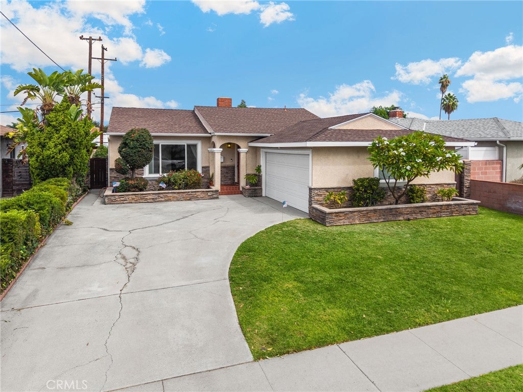 14883 Goodhue