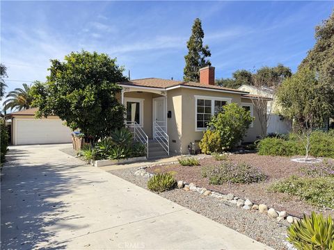 Photo of 215 S Mills Ave, Claremont, CA 91711 (MLS # CV26039769)