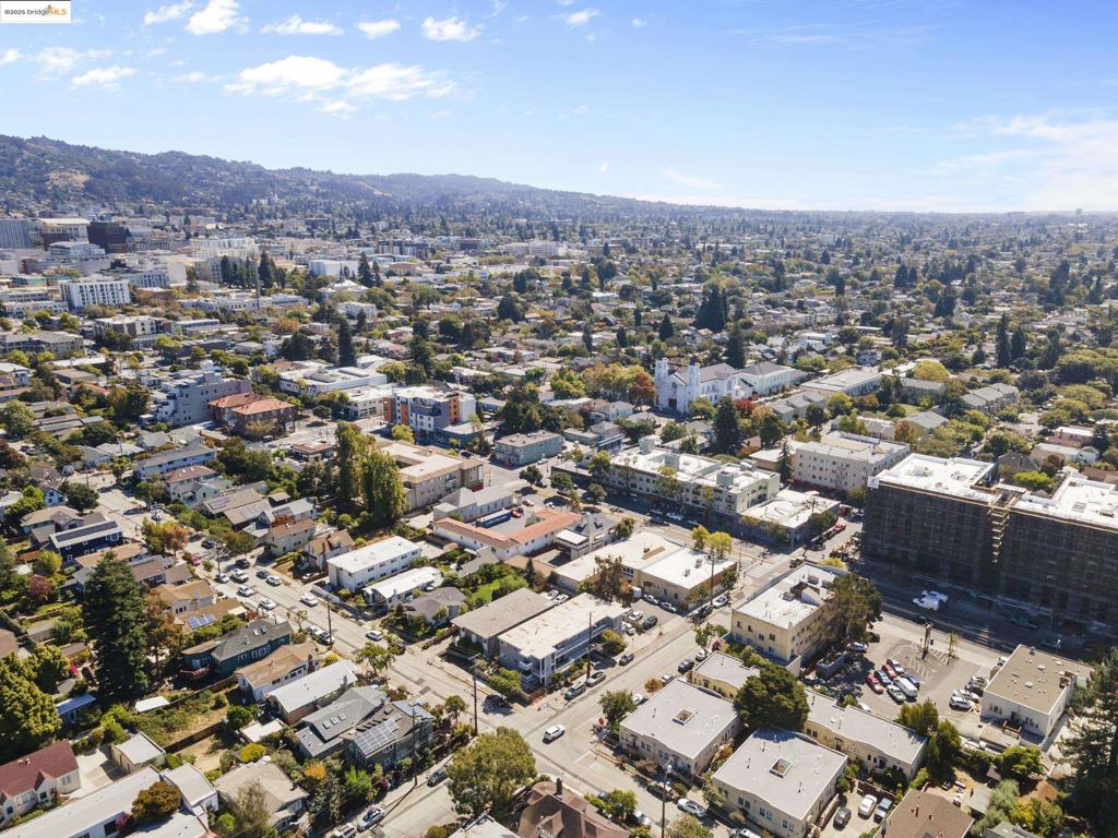 CENTRAL BERKELEY - Residential Income