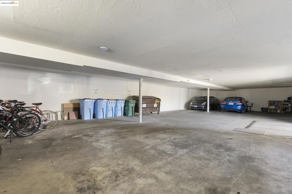 CENTRAL BERKELEY - Residential Income