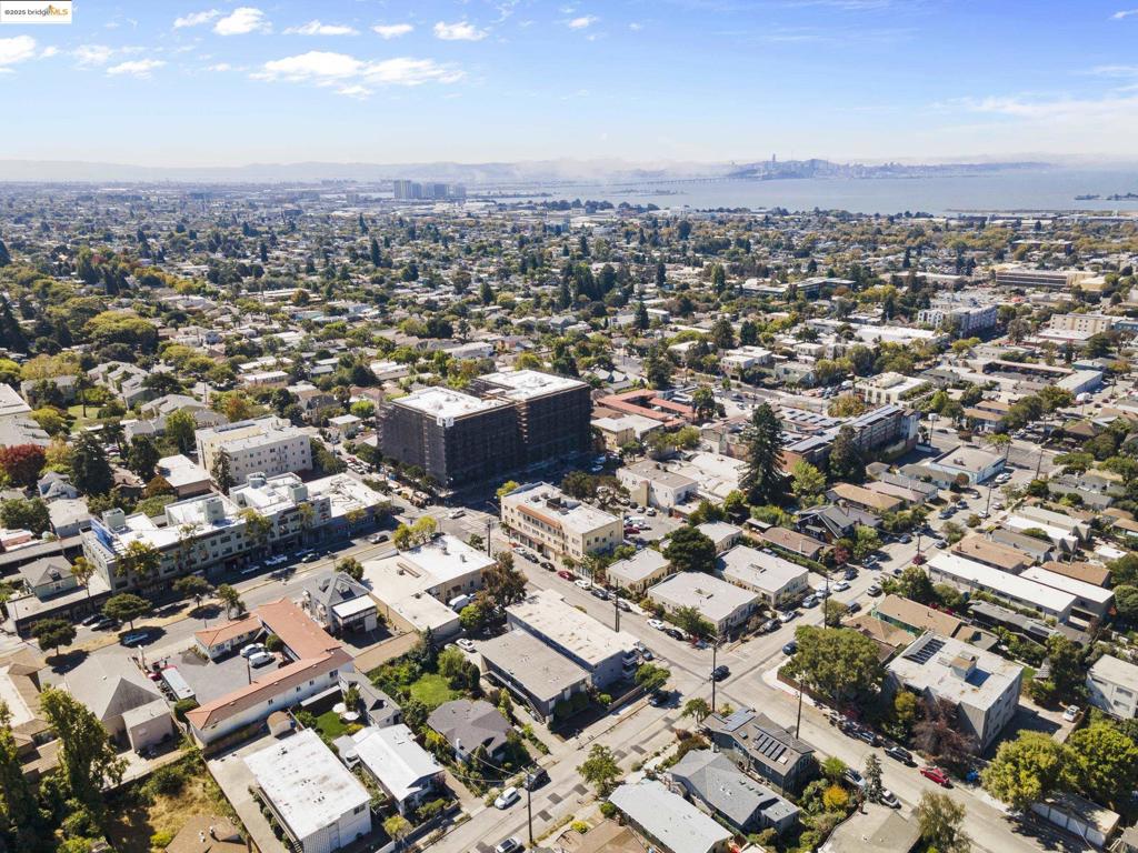 CENTRAL BERKELEY - Residential Income