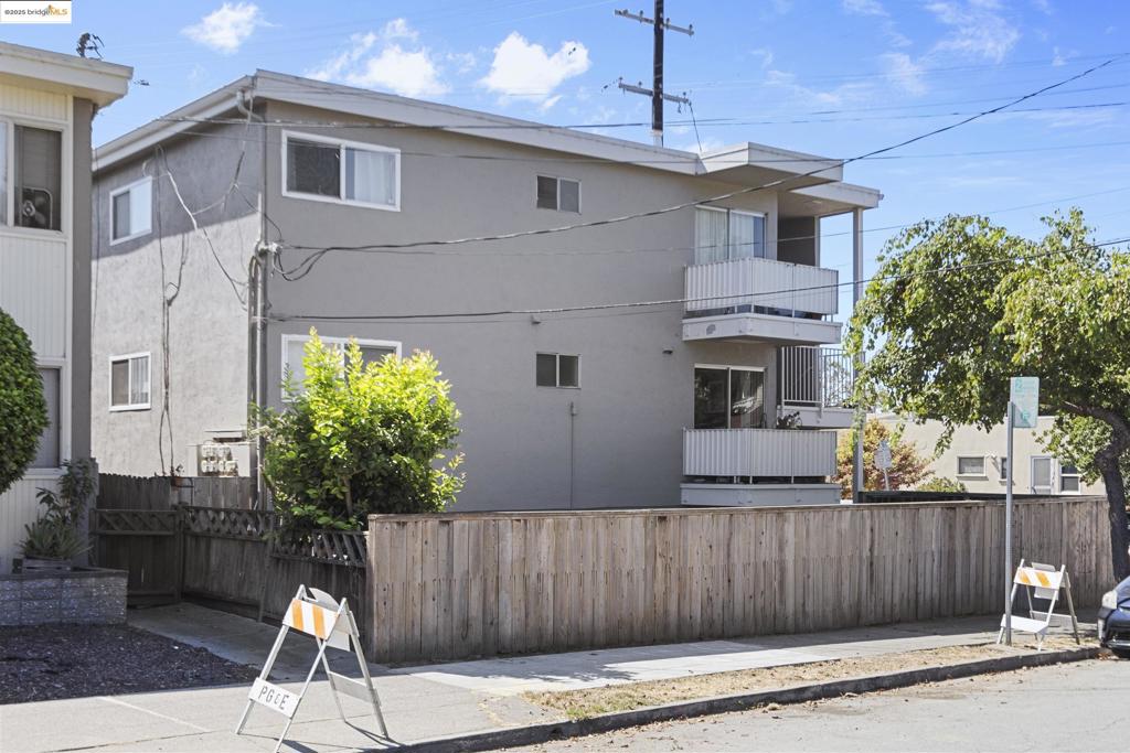 CENTRAL BERKELEY - Residential Income