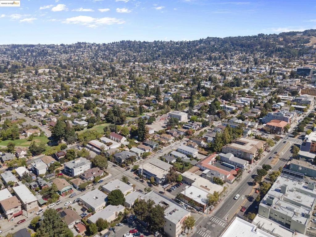 CENTRAL BERKELEY - Residential Income