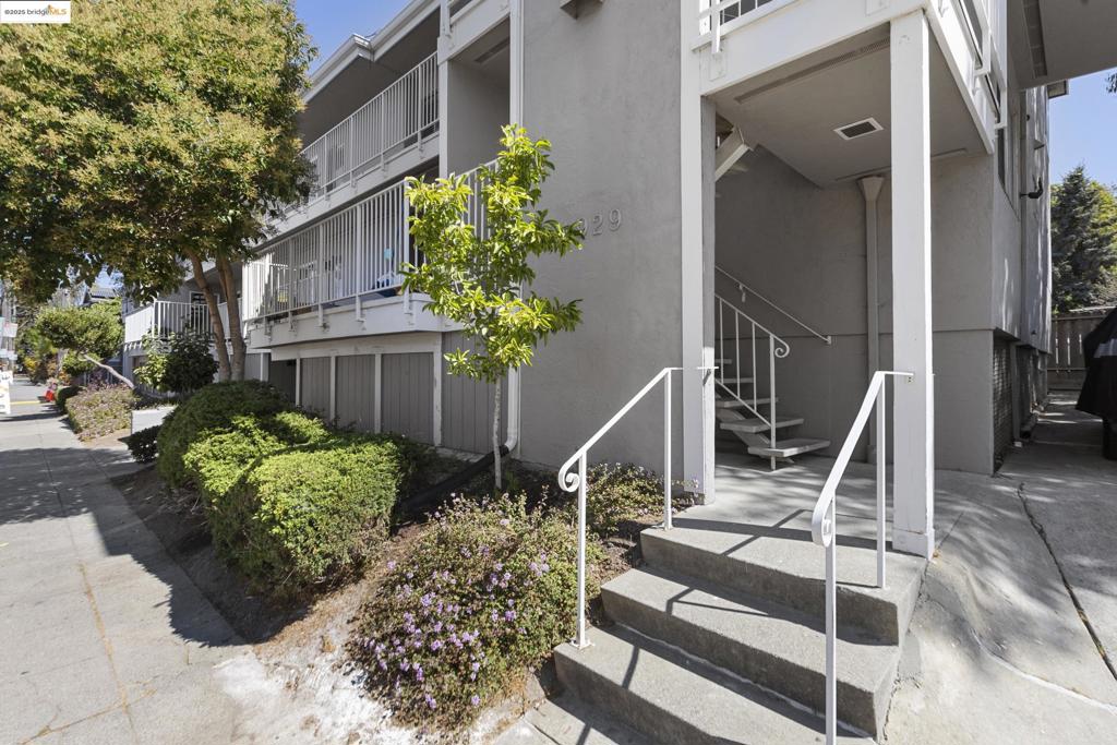 CENTRAL BERKELEY - Residential Income