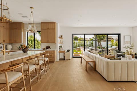 Photo of 8344 Mcconnell AVE, Los Angeles, CA 90045 (MLS # SB26149656)