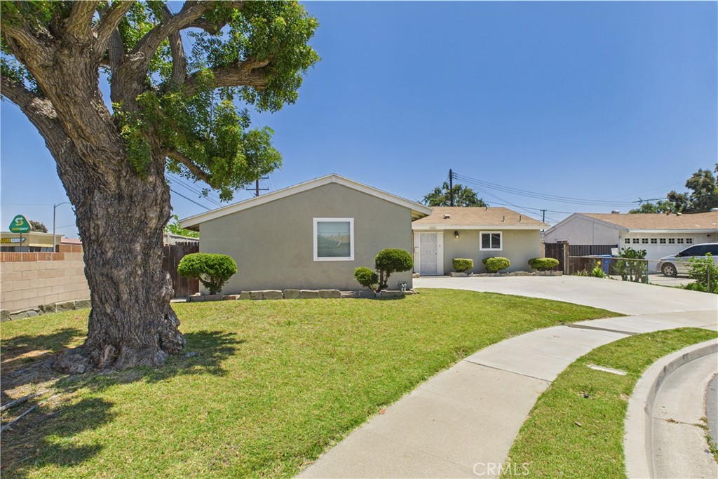 10002 Saint Elizabeth Circle