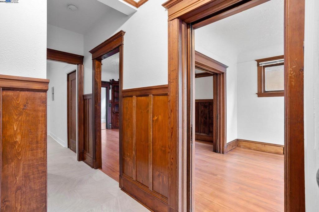 WEST OAKLAND - Residential Income