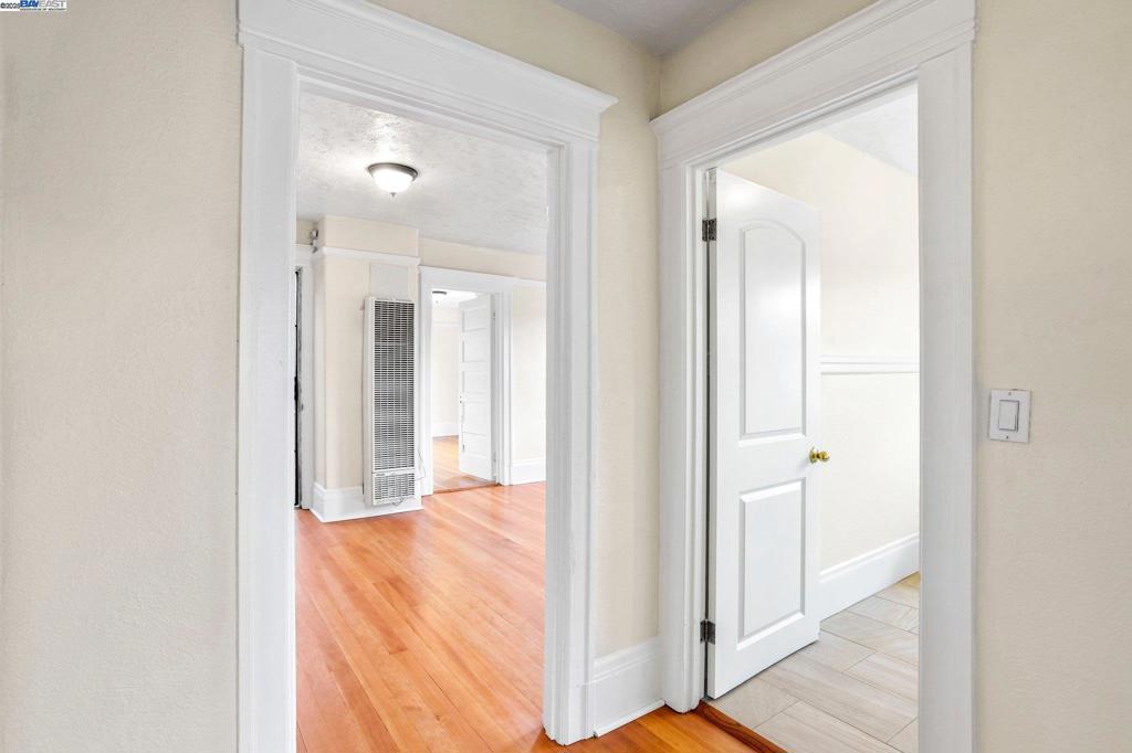 WEST OAKLAND - Residential Income