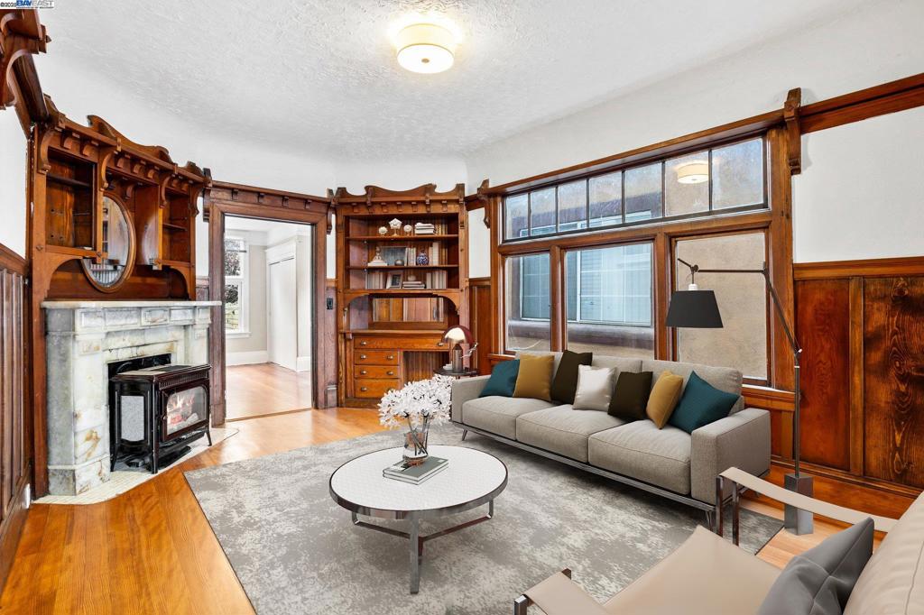 WEST OAKLAND - Residential Income