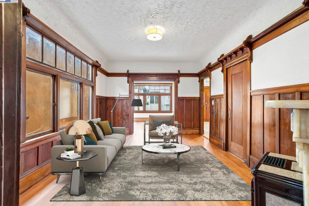 WEST OAKLAND - Residential Income