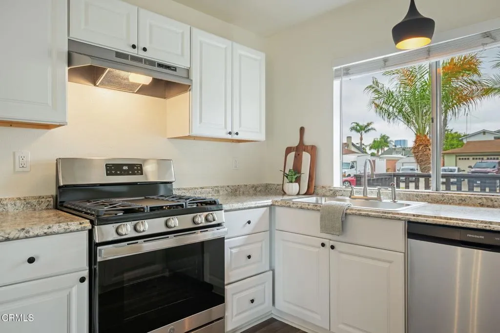 Oxnard, California 93036, United States, 3 Bedrooms Bedrooms, ,2 BathroomsBathrooms,Residential,Active,180961