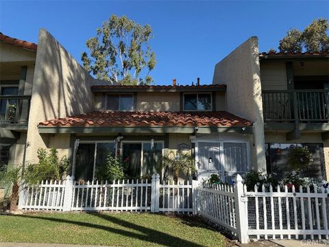 1466 Camelot Corona CA 92882