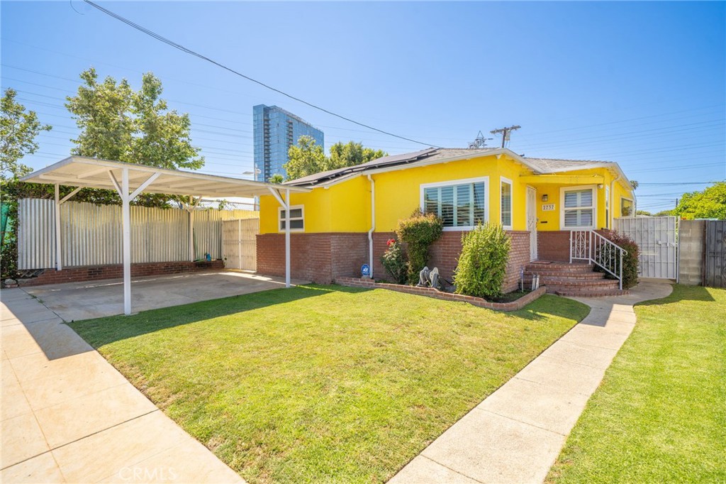 2737 S Spaulding