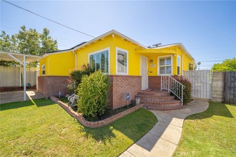 Photo of 2737 S Spaulding Ave, Los Angeles, CA 90016 (MLS # CV26081425)
