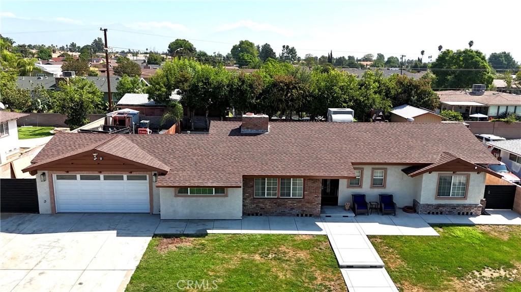 1005 N Encina
