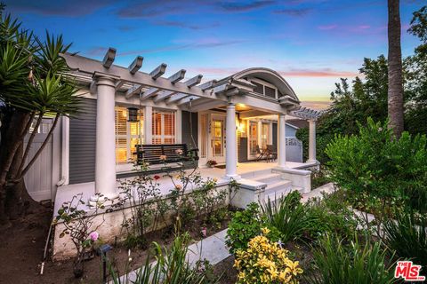 Photo of 1308 N Ogden Drive, West Hollywood, CA 90046 (MLS # 26662021)