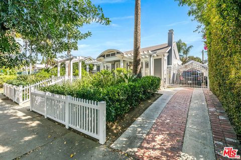 Photo of 1308 N Ogden Drive, West Hollywood, CA 90046 (MLS # 26662021)